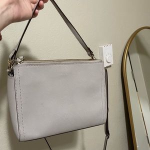 Lo & Sons Light Grey crossbody bag